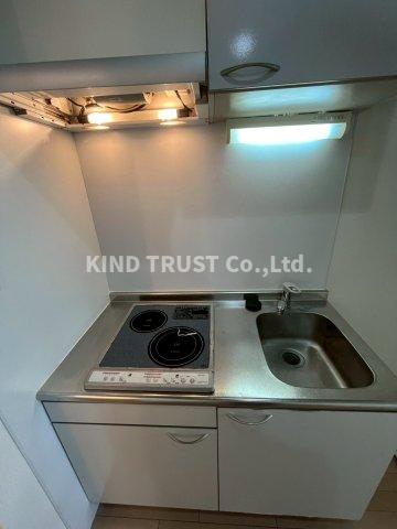 キッチン　コンパクトなキッチンで掃除もラクラク