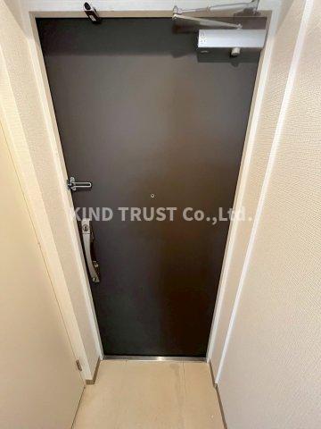 玄関　収納もある玄関です