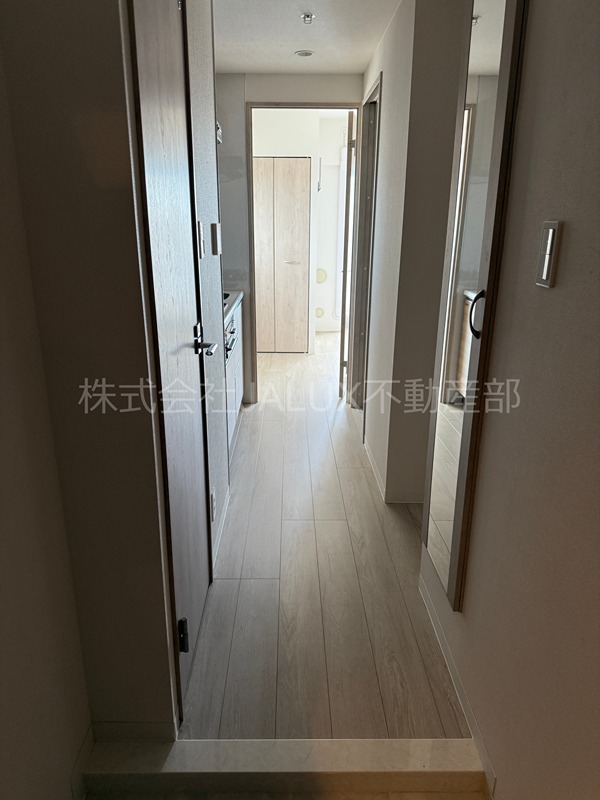 その他部屋・スペース　開放的な寝室です