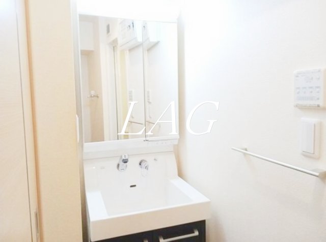 洗面設備　独立洗面台です。