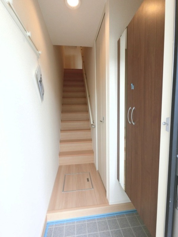 玄関　図面と現状に相違がある場合には現状を優先