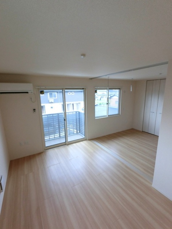 居室・リビング　図面と現状に相違がある場合には現状を優先