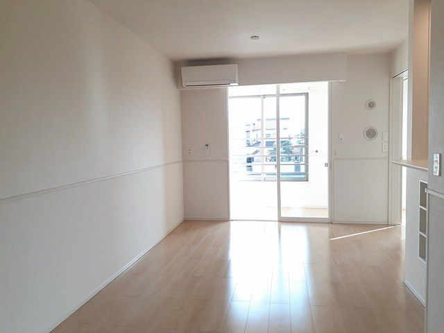 居室・リビング　ゆったりとした居間です