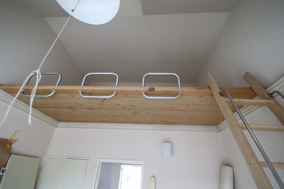 居室・リビング　※他号室の写真です