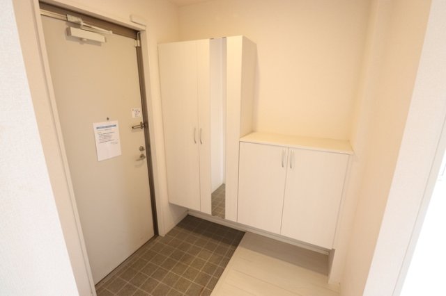 玄関　収納もある玄関です