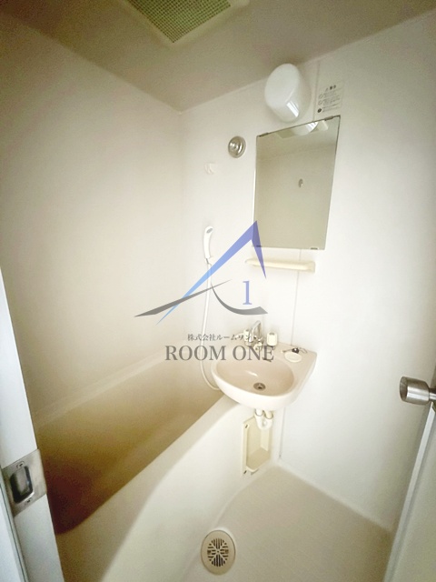 バス・シャワールーム　お風呂です。