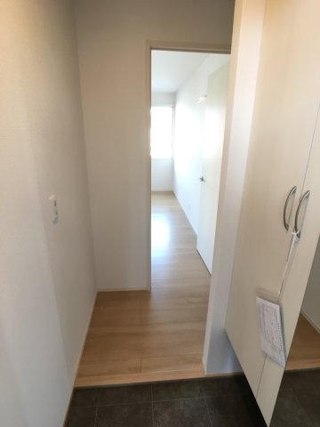 玄関　収納もある玄関です