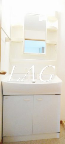 洗面設備　洗面台です。