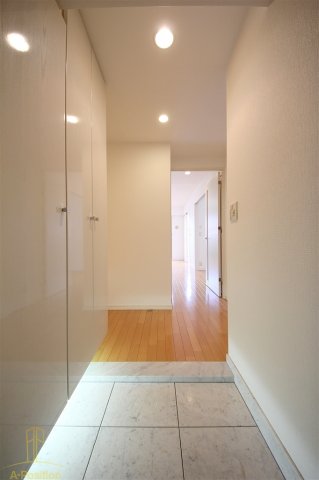 玄関　アーデンタワー北堀江