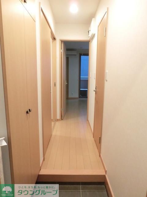 玄関　玄関から見たお部屋