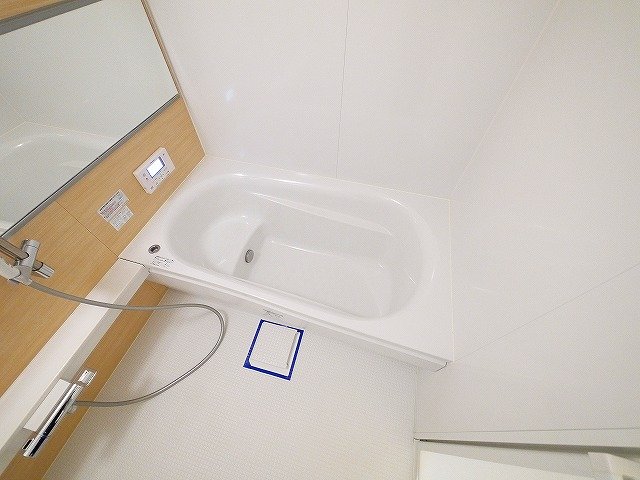 バス・シャワールーム　ゆったり過ごせるお風呂です