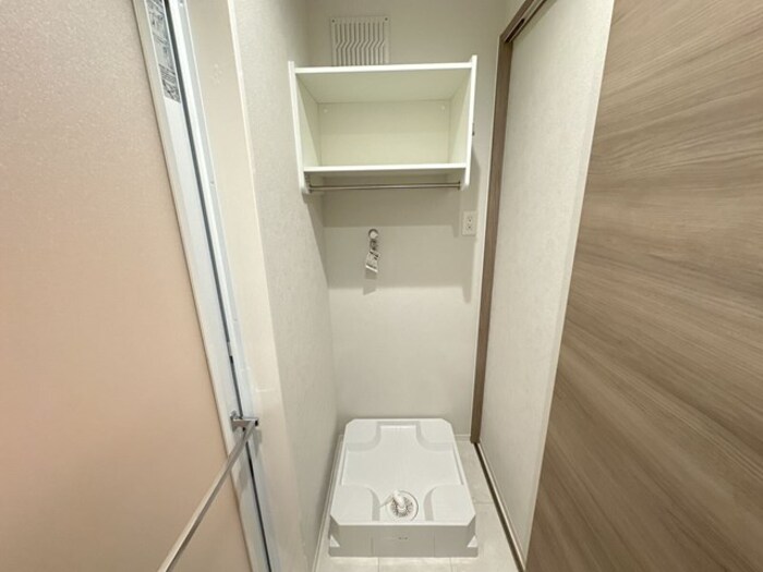 玄関　洗濯機置き場