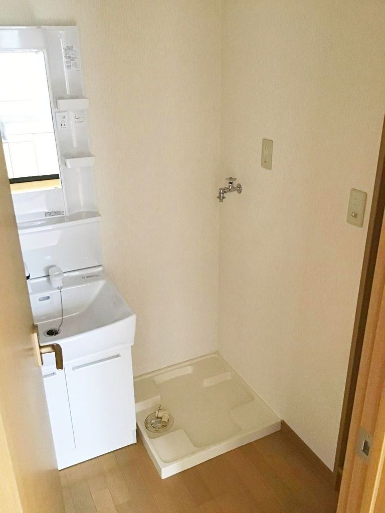 洗面設備　洗面/洗濯機置き場