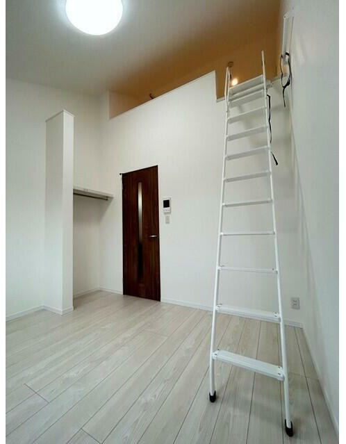 居室・リビング　使いやすい形の為、レイアウトを楽しめます♪