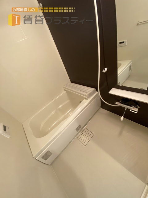 バス・シャワールーム　１日の疲れをバスルームでゆっくりと…。