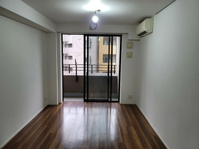 居室・リビング　写真は同タイプ住居です。