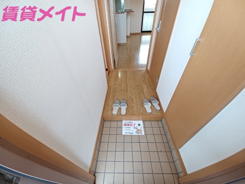 玄関　反転タイプ参考写真