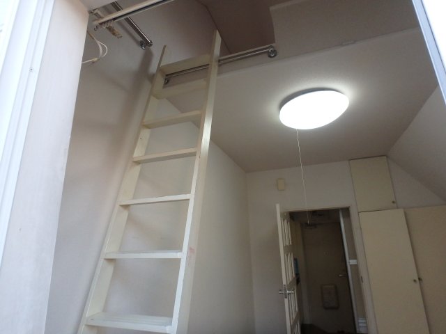 トイレ　※別部屋の参考写真です