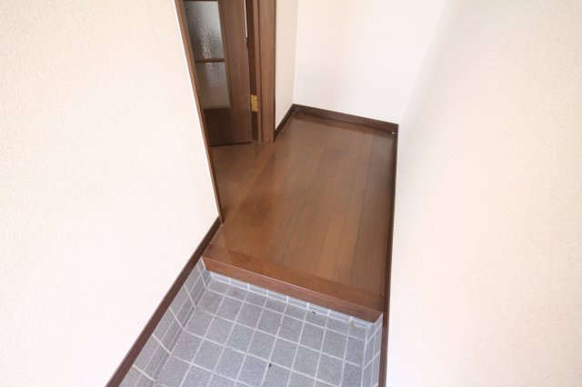 玄関　※同物件別号室の写真になります