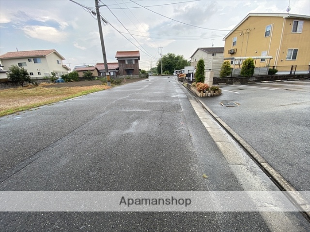 その他　前面道路（その他）まで0m