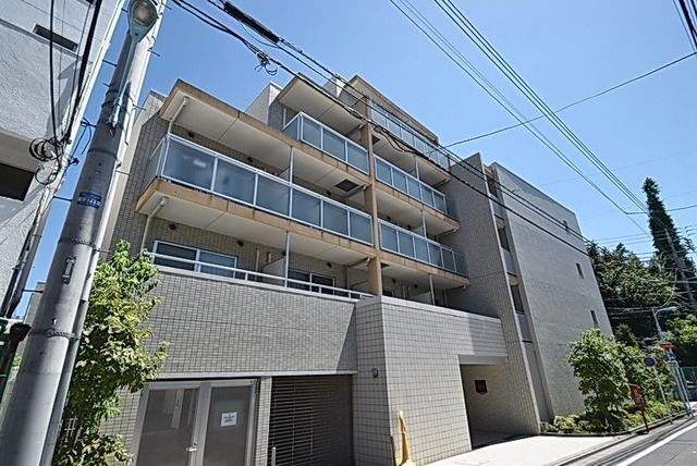 建物外観　★駅徒歩５分の立地★