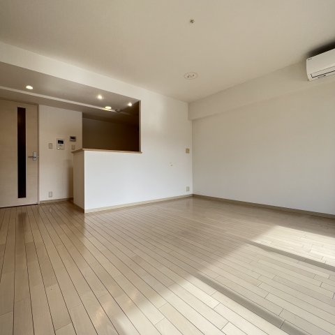 居室・リビング　同仕様タイプです