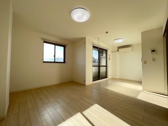 居室・リビング　綺麗なお部屋です。