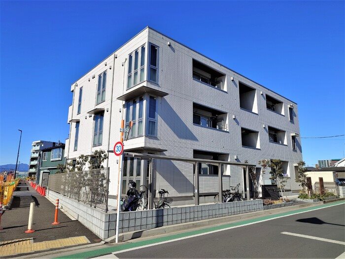 建物外観　ALSOK完備！インターネット無料物件です