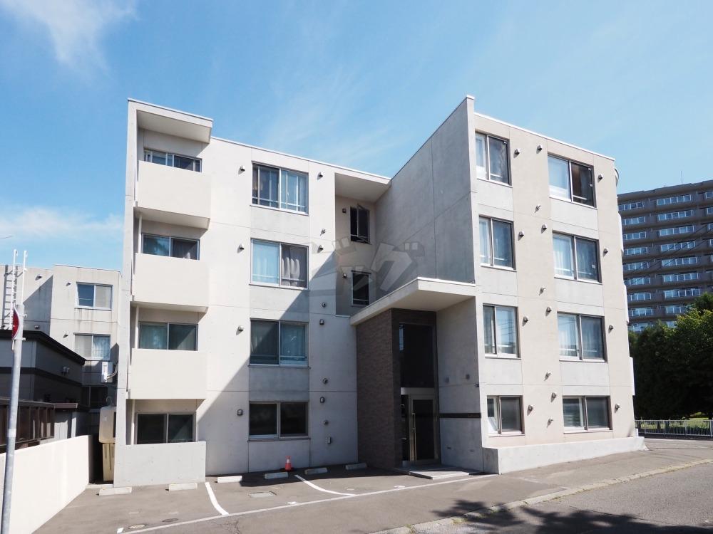 建物外観　☆南郷18丁目駅徒歩8分☆