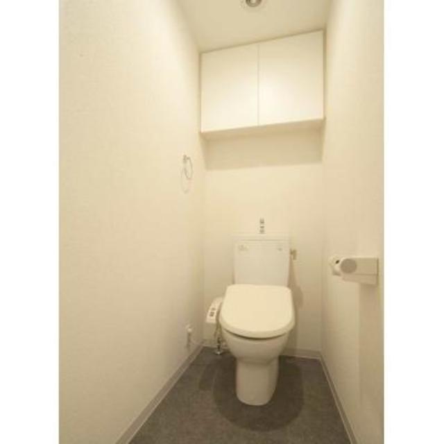 トイレ　※写真は同タイプ住戸です。