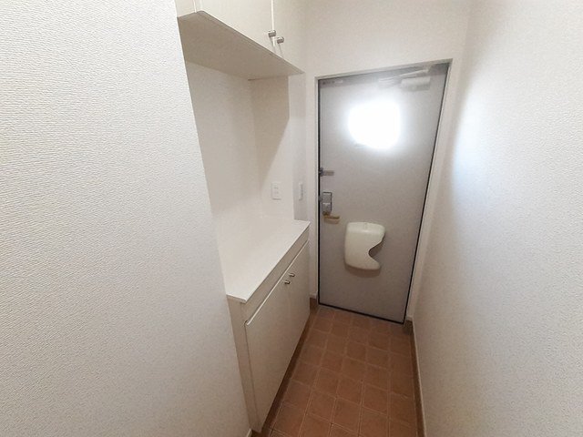 玄関　収納もある玄関です