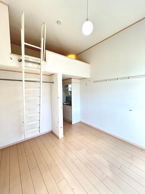 居室・リビング　※別住戸にて撮影