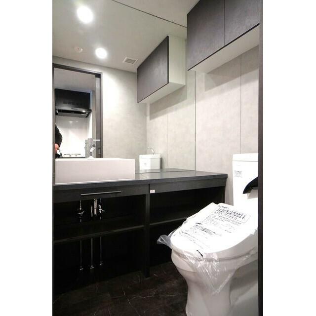 洗面設備　※写真は同タイプ住戸です。