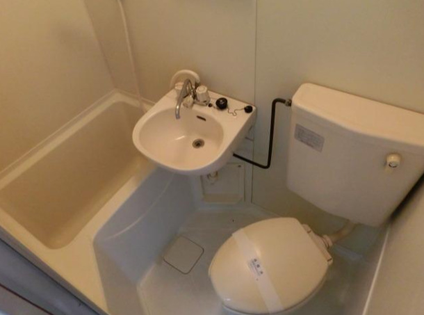 バス・シャワールーム　別タイプ部屋　参考写真です