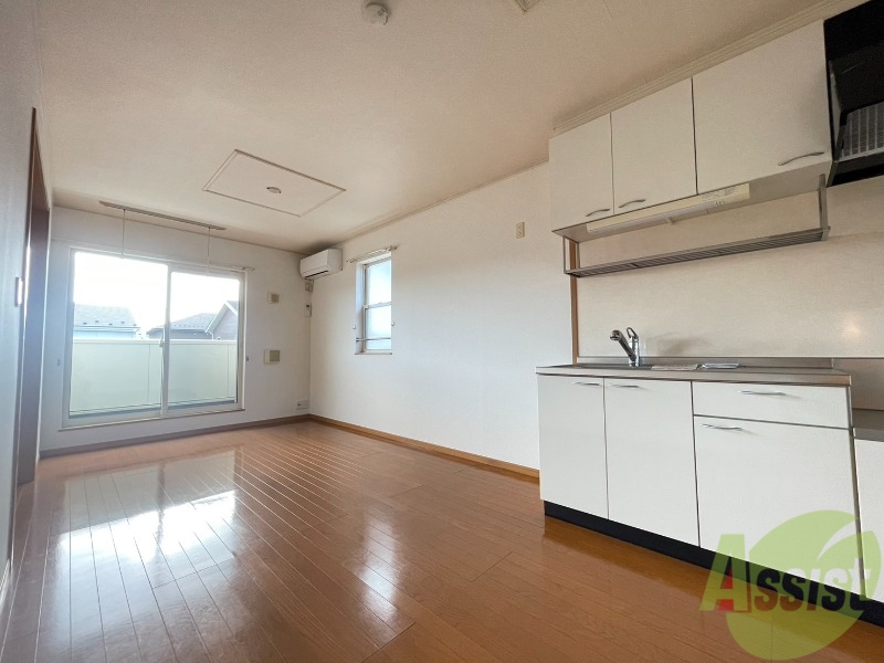 居室・リビング　日当たりもよく、明るい感じのお部屋です。
