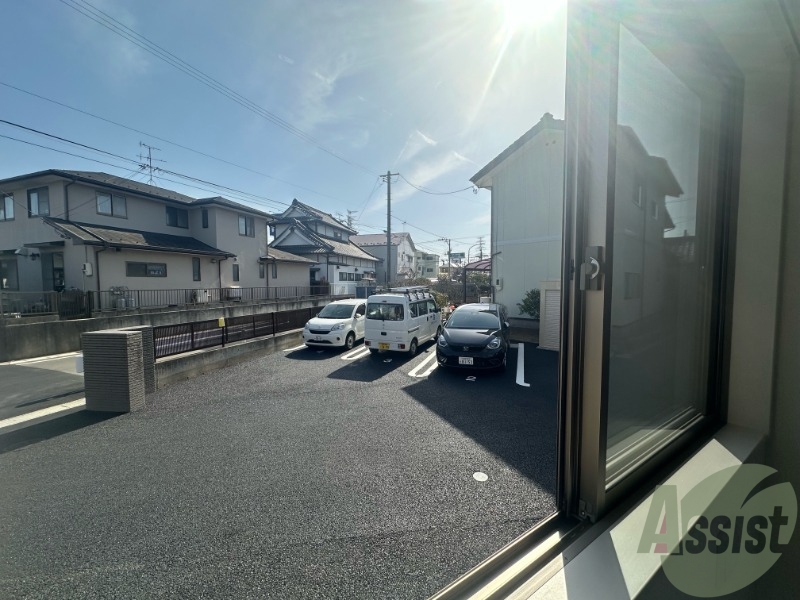 バルコニー　バルコニーはございませんが、陽当たりは良さそうですね。