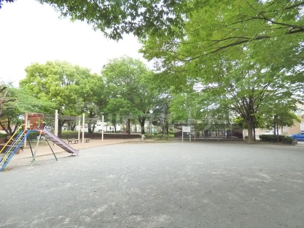 コンビニ　陣川戸公園（コンビニ）まで190m