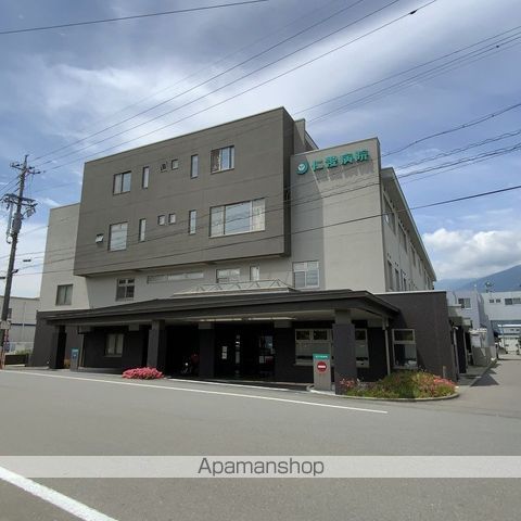 病院　仁愛病院（病院）まで715m
