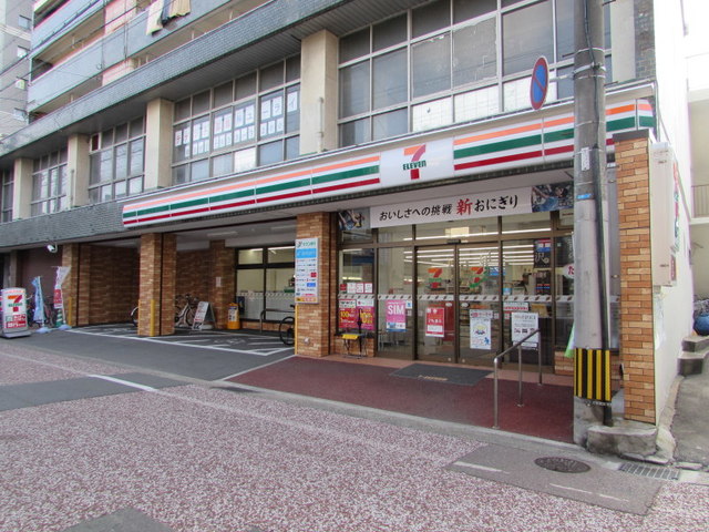 コンビニ　セブンイレブン博多美野島通り店（コンビニ）まで140m