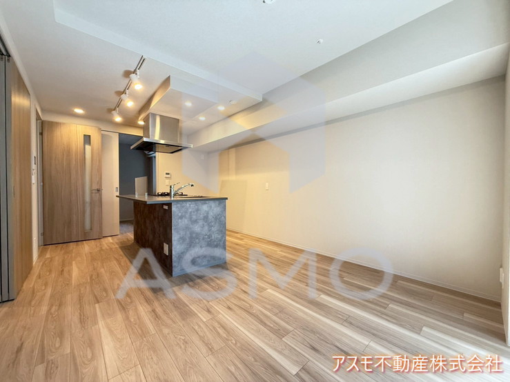 居室・リビング　同マンション別部屋参考写真