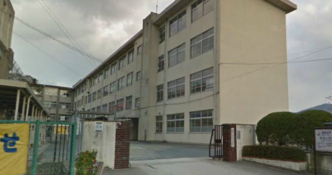 小学校　福岡市立賀茂小学校（小学校）まで600m