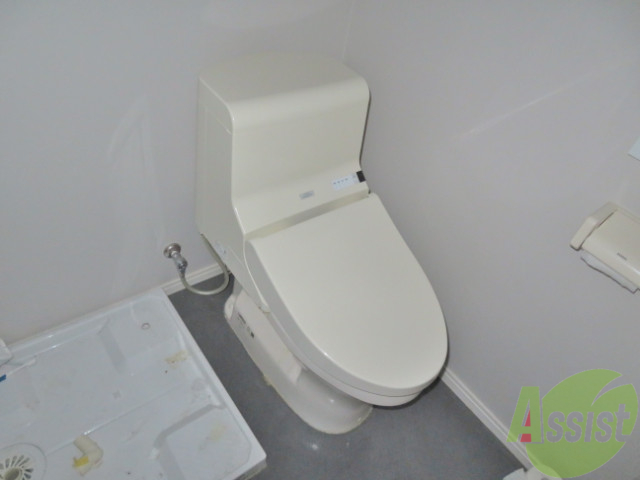 トイレ　トイレ回りは開放感があるのでリラックス出来そうですね。