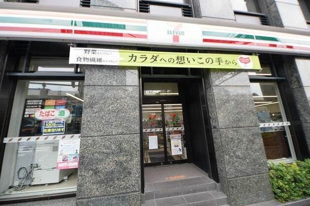 コンビニ　セブンイレブン新宿新小川町店（コンビニ）まで168m