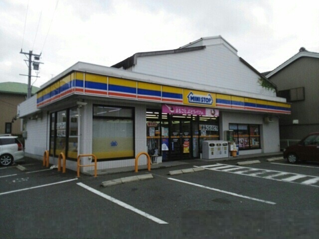 その他　ミニストップ鴨田町店（その他）まで350m