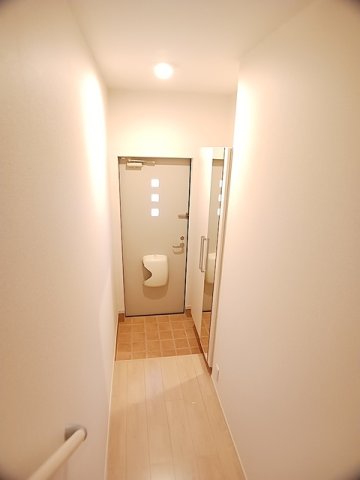 玄関　収納もある玄関です