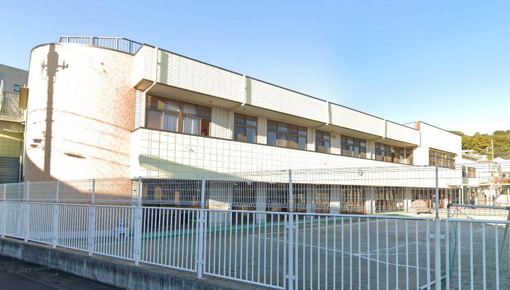 幼稚園・保育園　川口しらぎく幼稚園（幼稚園・保育園）まで964m