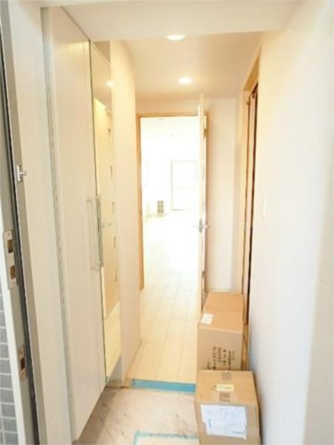 その他　左手に下駄箱あります