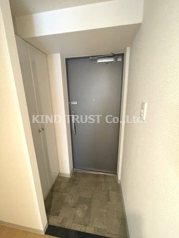 玄関　収納もある玄関です