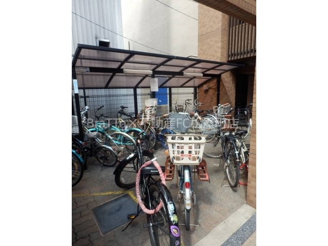 その他共有部分　マンション共用部分（駐車場付き）