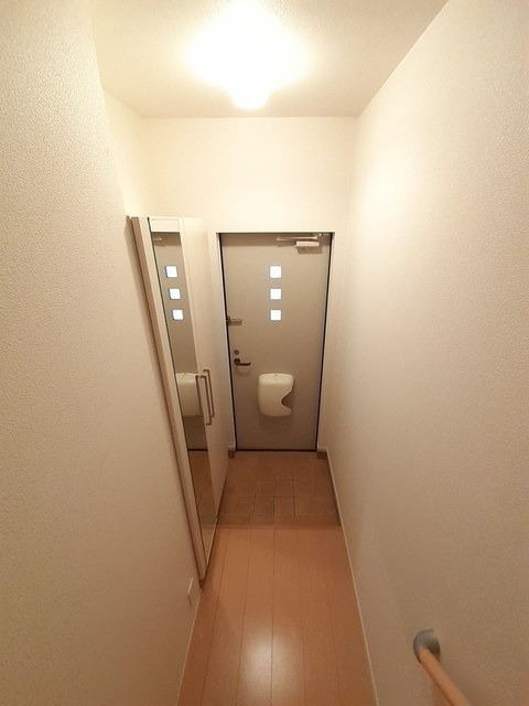 玄関　図面と現状に相違がある場合には現状を優先